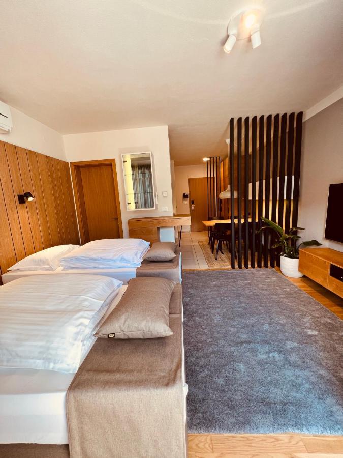 Na Vasi Restavracija In Prenocisca Hotel Skofja Loka Exterior photo